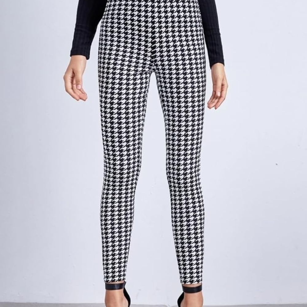 H&M Black and White Houndstooth Leggings